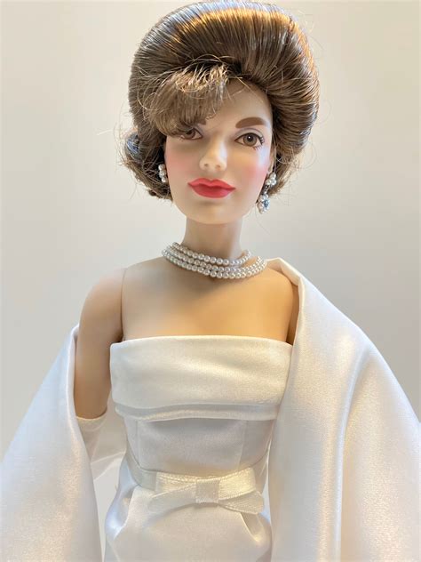 franklin mint jackie kennedy doll